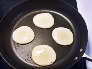 Pancakes paistumassa